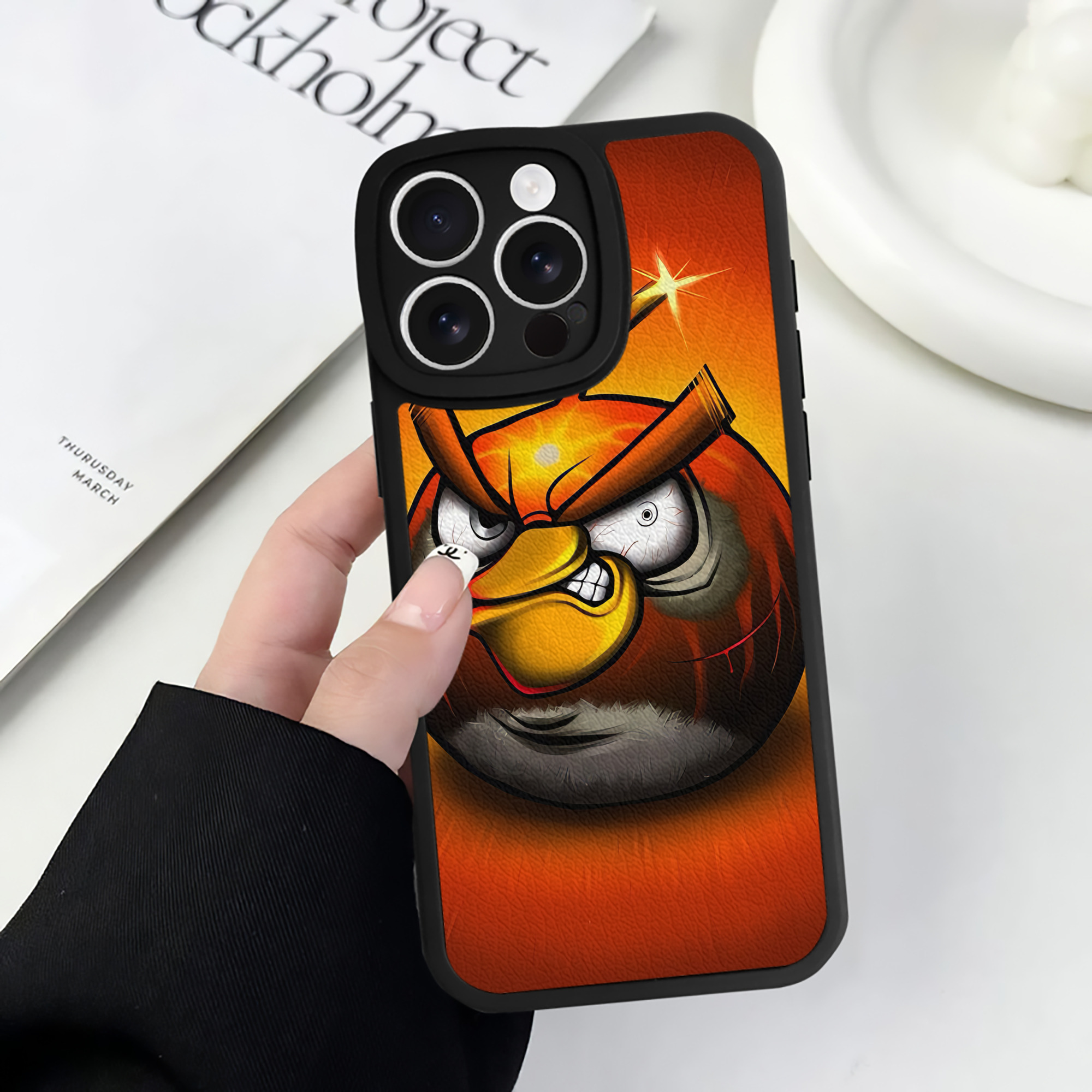 （画像用） Angry Birds アングリーバード 【iPhone 16シリーズ対応】シリコンスマホケース（レザー調） 材質：シリコン